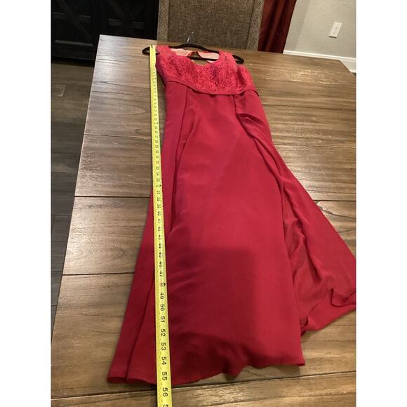 Azazie Britney Bridesmaid formal long lace halter gown Dress in Burgundy sz A8 - Picture 11 of 11